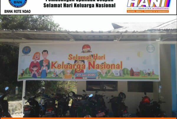 Pemasangan Spanduk Ucapan Selamat Memperingati Hari Keluarga Nasional (Harganas)