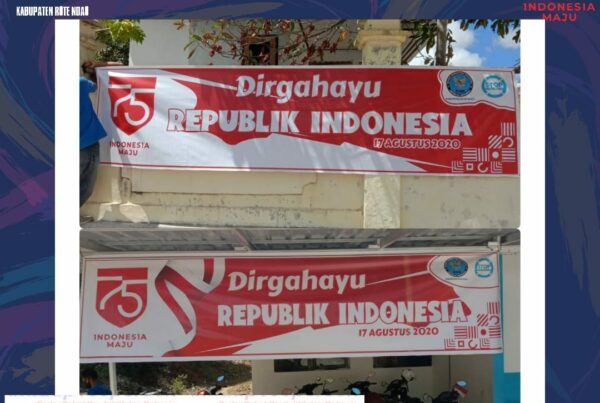 Pemasangan Spanduk Dirgahayu Republik Indonesia