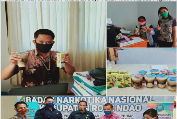 Cegah Covid - 19, BNNK Rote Ndao Melakukan Pembagian Makanan dan Minuman Penambah Daya Tahan Tubuh Kepada Pegawai