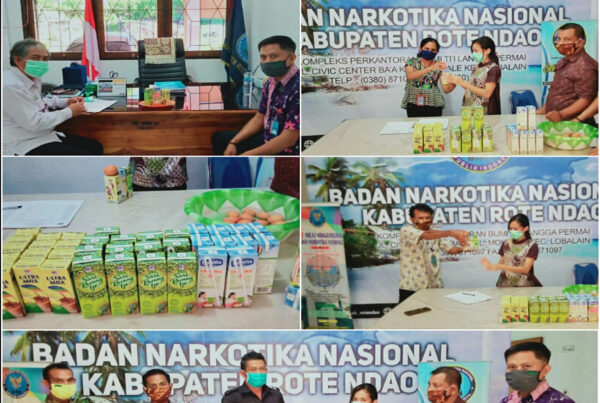 Cegah Covid - 19, BNNK Rote Ndao Melakukan Pembagian Makanan Penambah Daya Tahan Tubuh Kepada Pegawai Cegah Covid - 19, BNNK Rote Ndao Melakukan Pembagian Makanan Penambah Daya Tahan Tubuh Kepada Pegawai