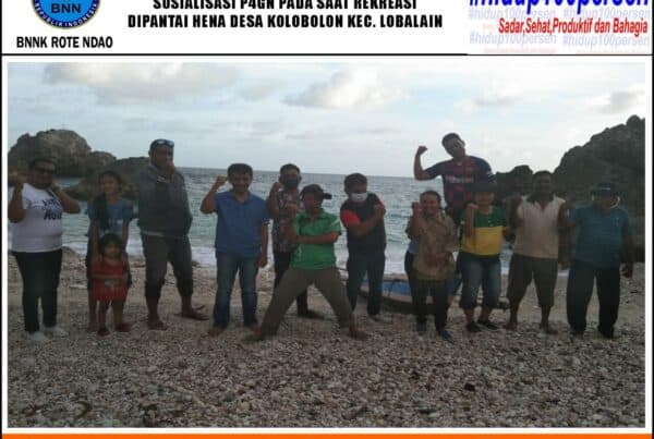 Penggiat Anti Narkoba Instansi Pemerintah Dinas Kelautan dan Perikanan Kabupaten Rote Ndao Melakukan Sosialisasi Bahaya Narkoba pada saat Rekreasi di Pantai Hena Desa Kolobolon Kecematan Lobalain