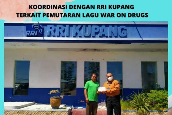 Kepala BNNK Rote Ndao Kembali melakukan koordiansi dengan RRI Kupang terkait pemutaran lagu War On Drugs Kepala BNNK Rote Ndao Kembali melakukan koordiansi dengan RRI Kupang terkait pemutaran lagu War On Drugs