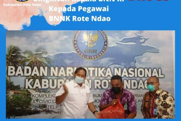 Kepala BNNP NTT Mendistribusikan Bingkisan Kepala BNN RI kepada Pegawai BNNK Rote Ndao
