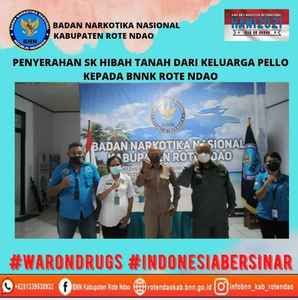Penyerahan SK Hibah Tanah dari Keluarga Pello kepada BNNK Rote Ndao Penyerahan SK Hibah Tanah dari Keluarga Pello kepada BNNK Rote Ndao