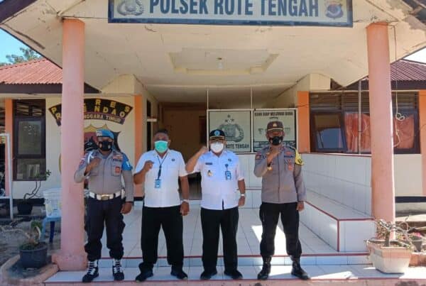 Kepala BNNK Rote Ndao berkunjung ke Polsek Rote Tengah sinergitas dan kolaborasi dalam pelaksanaan P4GN Kepala BNNK Rote Ndao berkunjung ke Polsek Rote Tengah sinergitas dan kolaborasi dalam pelaksanaan P4GN