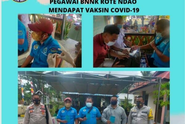 Pegawai BNNK Rote Ndao Mendapat Vaksin Covid-19