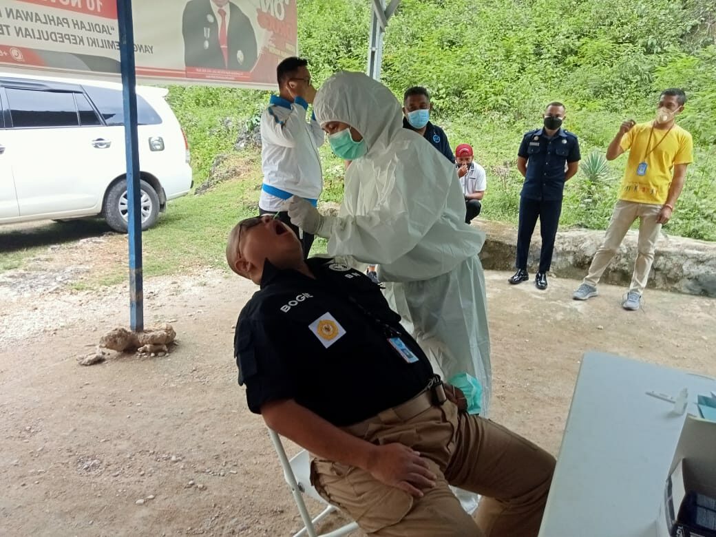 Deteksi Virus Covid-19, dilakukan Swab Antigen Pegawai BNNK Rote Ndao Deteksi Virus Covid-19, dilakukan Swab Antigen Pegawai BNNK Rote Ndao