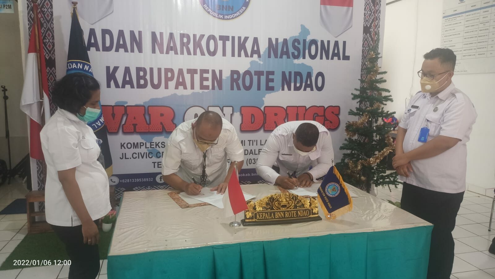 Penandatanganan Perjanjian Kontrak Kerja dan Pakta Integritas Tenaga Kerja Kontrak BNN Kabupaten Rote Ndao Tahun Anggaran 2022 Penandatanganan Perjanjian Kontrak Kerja dan Pakta Integritas Tenaga Kerja Kontrak BNN Kabupaten Rote Ndao Tahun Anggaran 2022