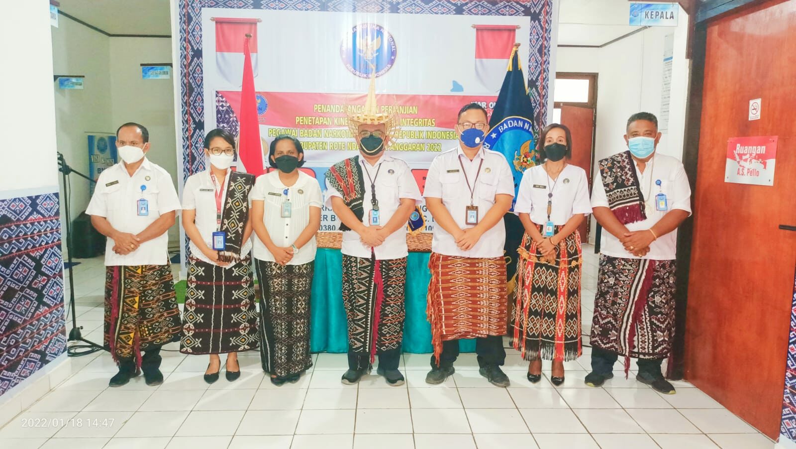 Penandatanganan Perjanjian Penetapan Kinerja dan Pakta Integritas Pegawai BNNK Rote Ndao Tahun Anggaran 2022 Konsep Otomatis