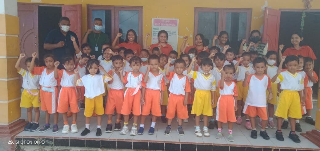 Mengelorakan Mars BNN Disekolah Paud Beni Bangsa Mengelorakan Mars BNN Disekolah Paud Beni Bangsa